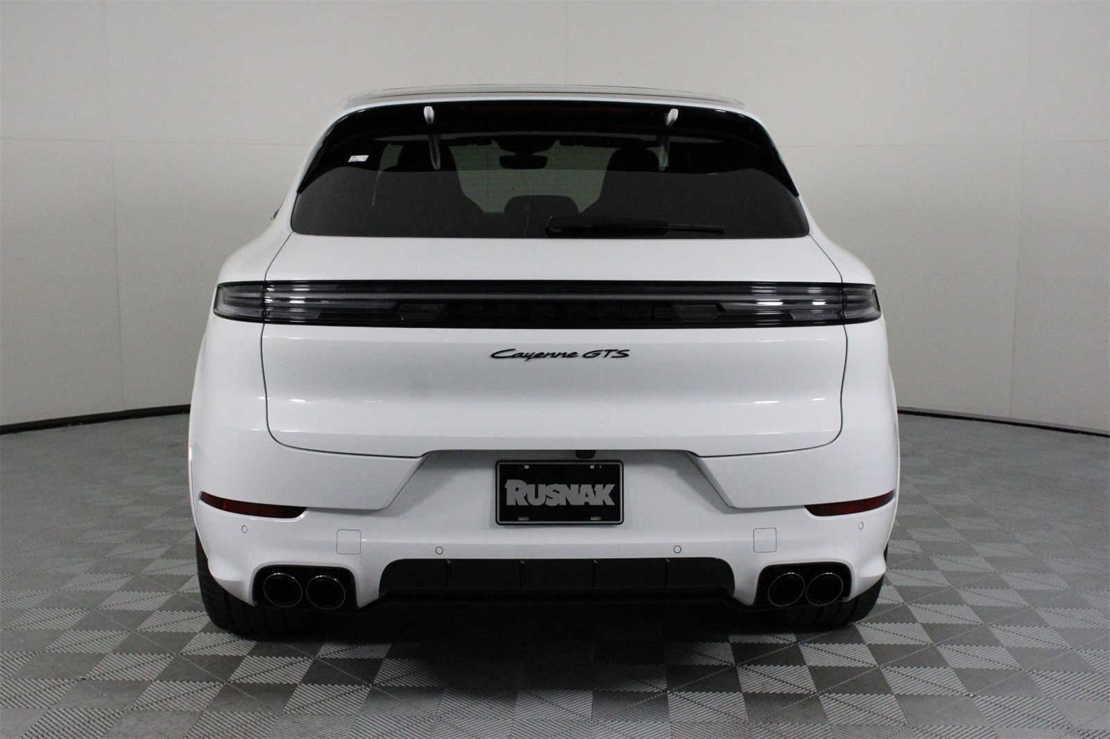 2026 Porsche Cayenne GTS photo 6