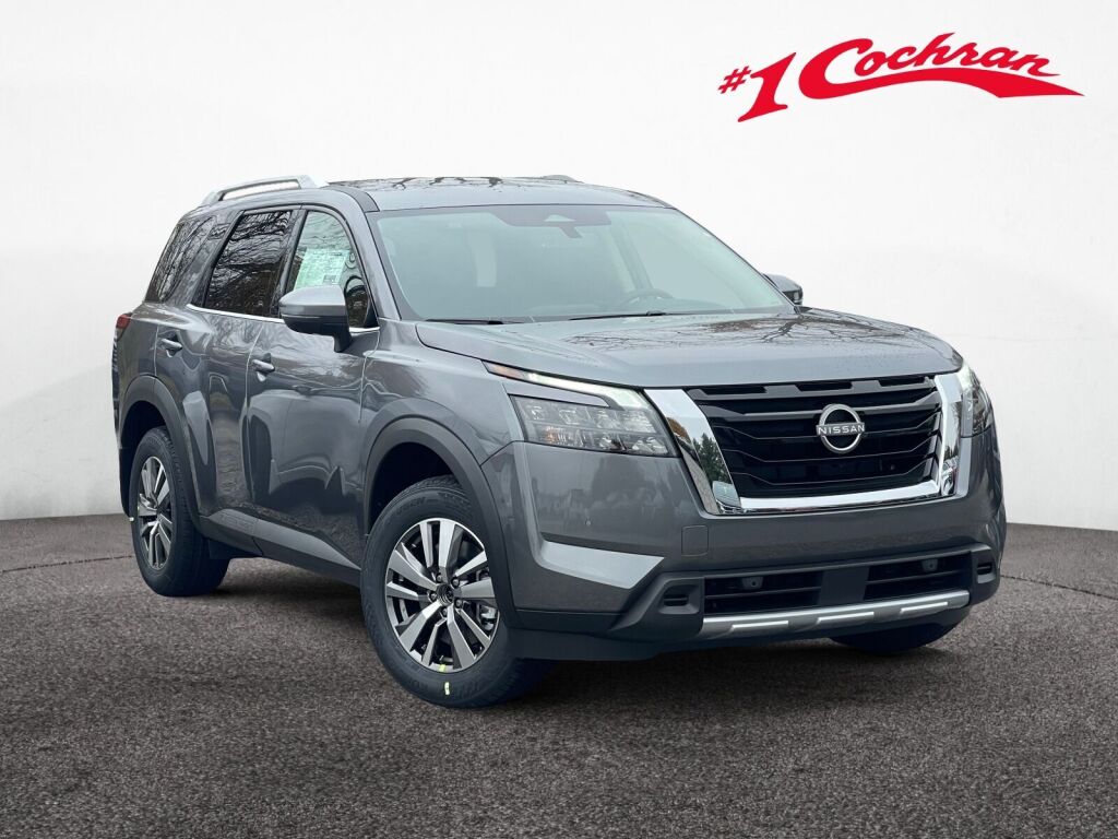 2025 Nissan Pathfinder SL's photo