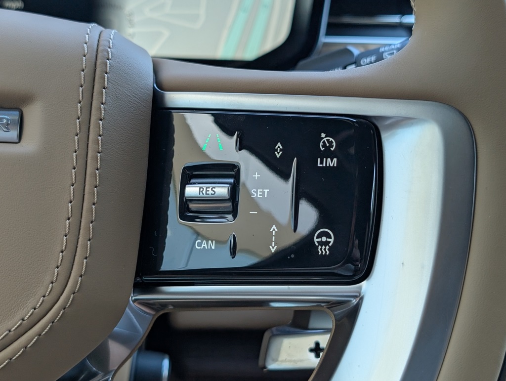 2025 Land Rover Range Rover SE photo 20
