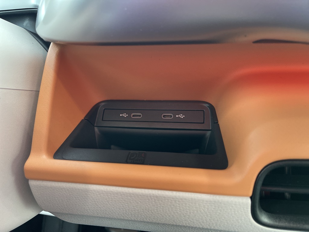 2025 Volkswagen ID. Buzz photo 16