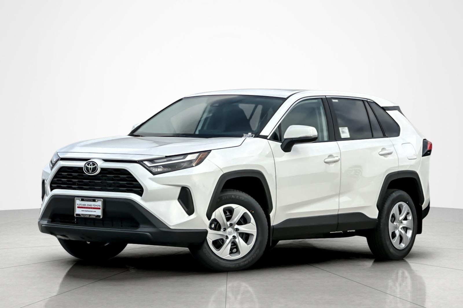 2025 Toyota RAV4 LE's photo