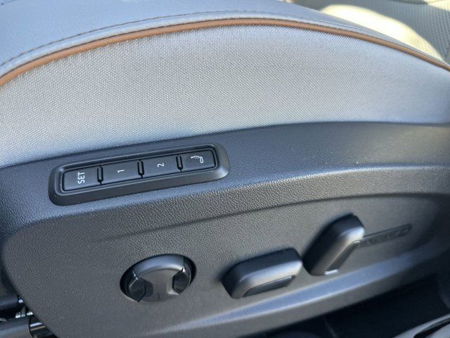 2025 Volkswagen ID. Buzz photo 4