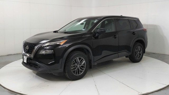Used 2021 BLACK Nissan S image 1