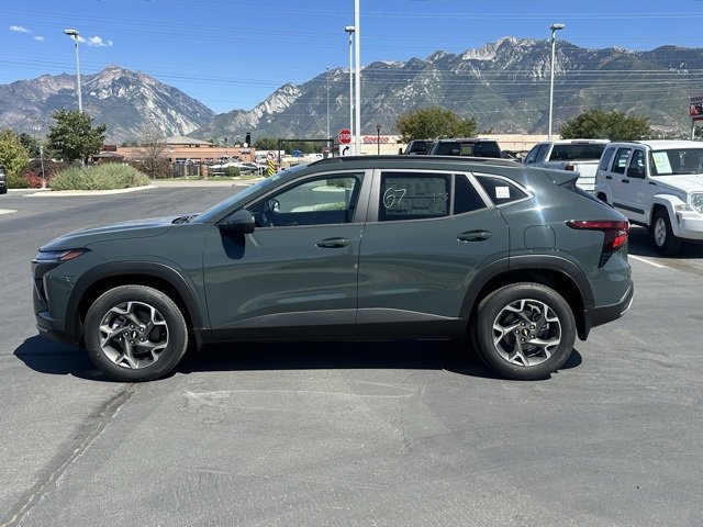 2025 Chevrolet Trax LT photo 5