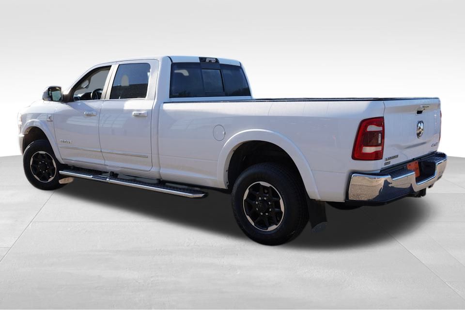 2022 Ram 3500 Laramie photo 9