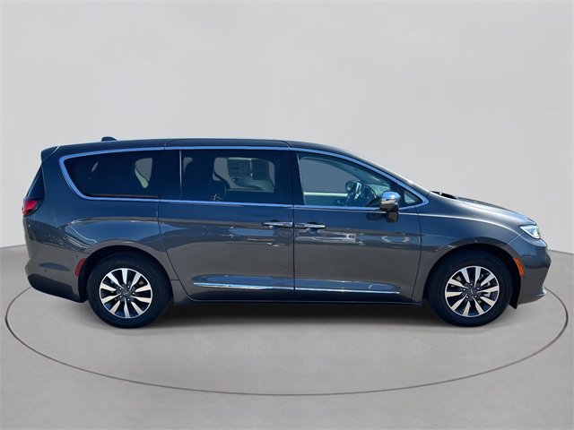 2022 Chrysler Pacifica Hybrid Limited photo 28