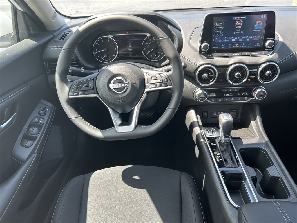 2025 Nissan Sentra SV photo 9