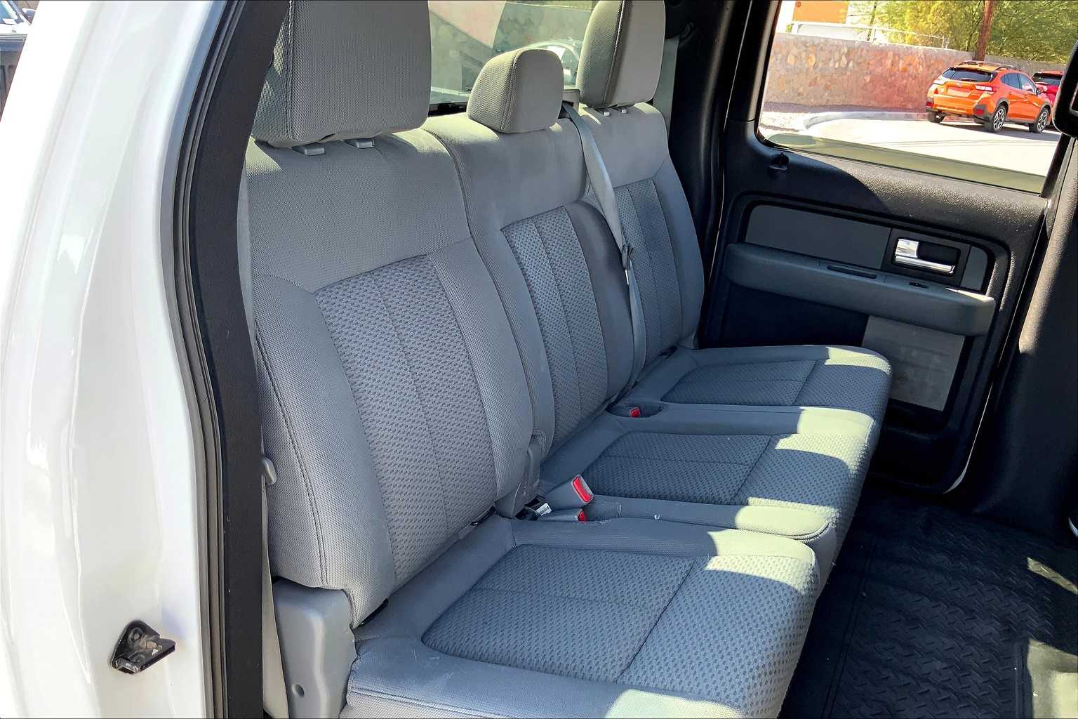 2014 Ford F-150 XL photo 17