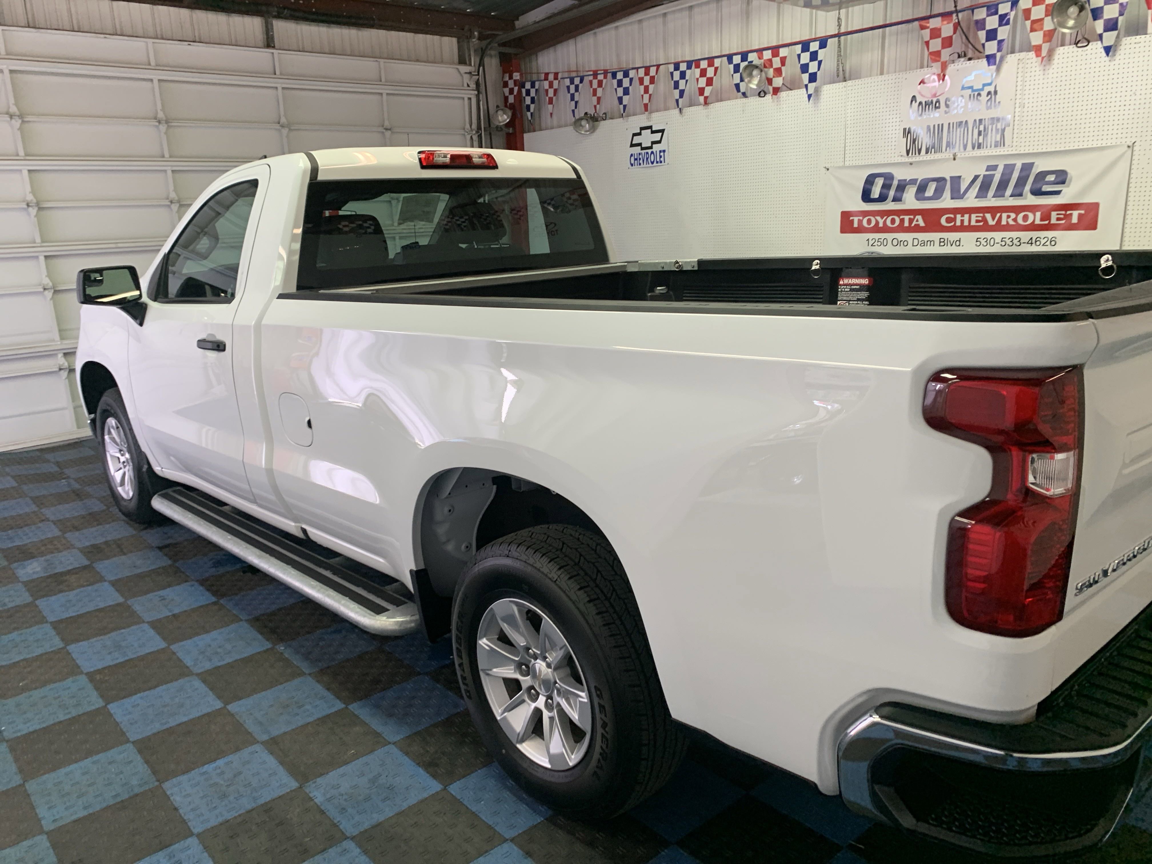 2024 Chevrolet Silverado 1500 Work Truck photo 3