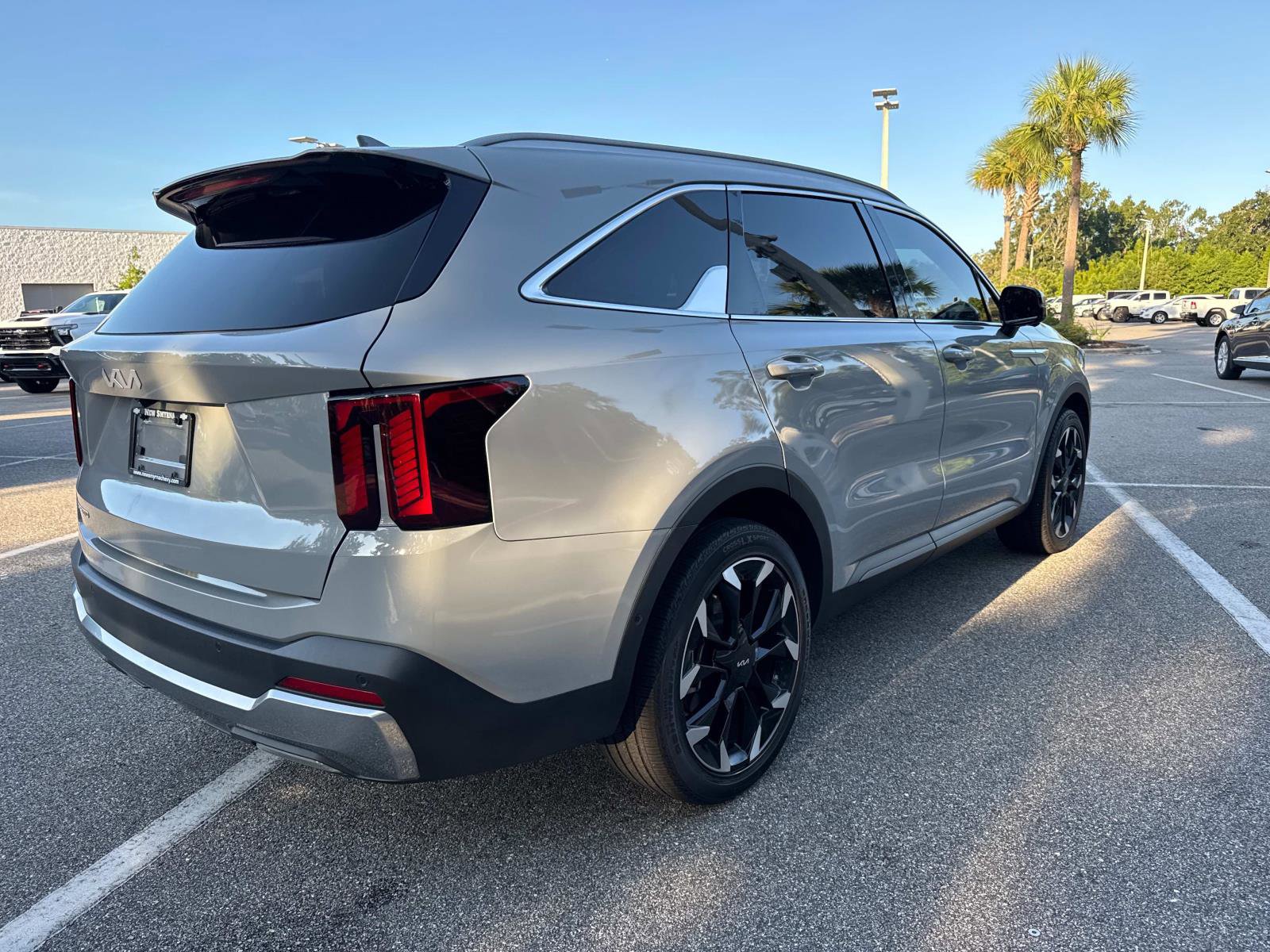2024 Kia Sorento SX photo 3