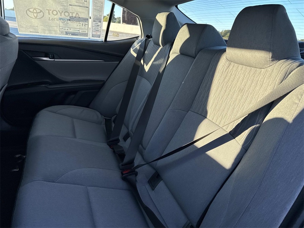 2026 Toyota Camry LE photo 4