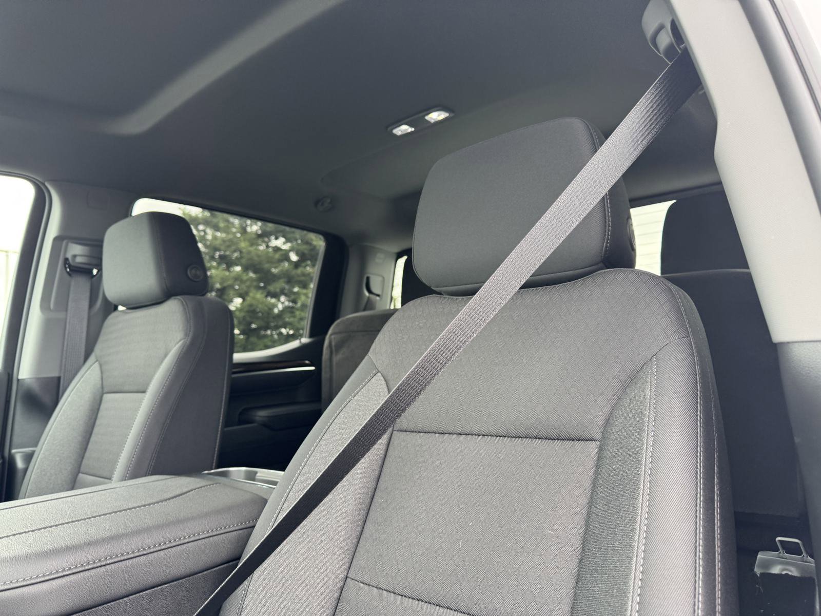 2025 Chevrolet Silverado 1500 RST photo 12