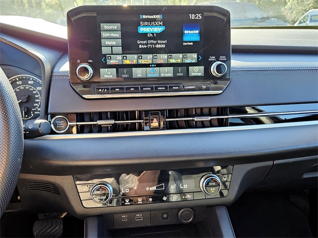 2024 Mitsubishi Outlander SE photo 17