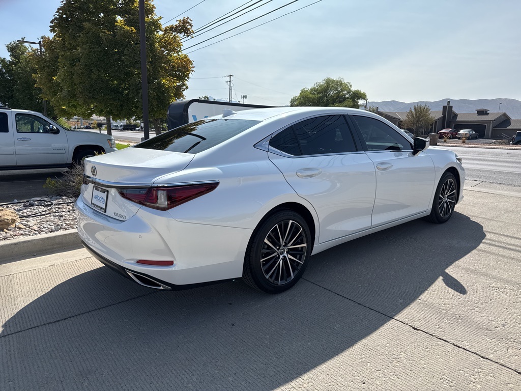 2024 Lexus ES 350 Premium photo 3
