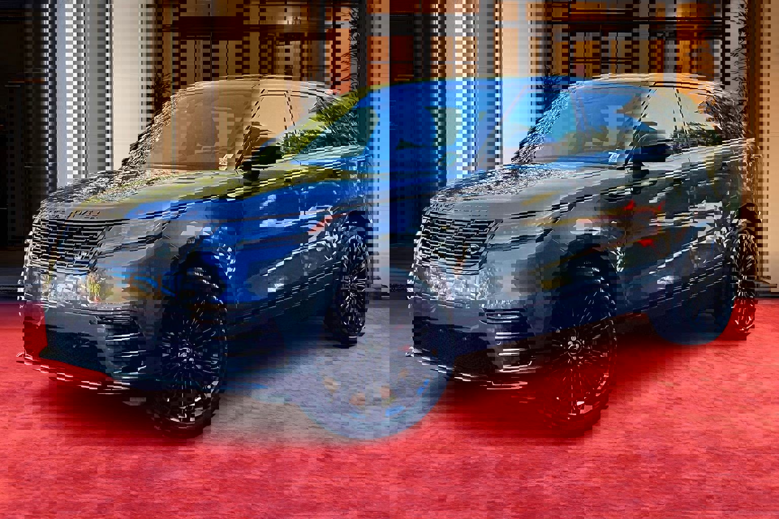 2025 Land Rover Range Rover Velar Dynamic SE