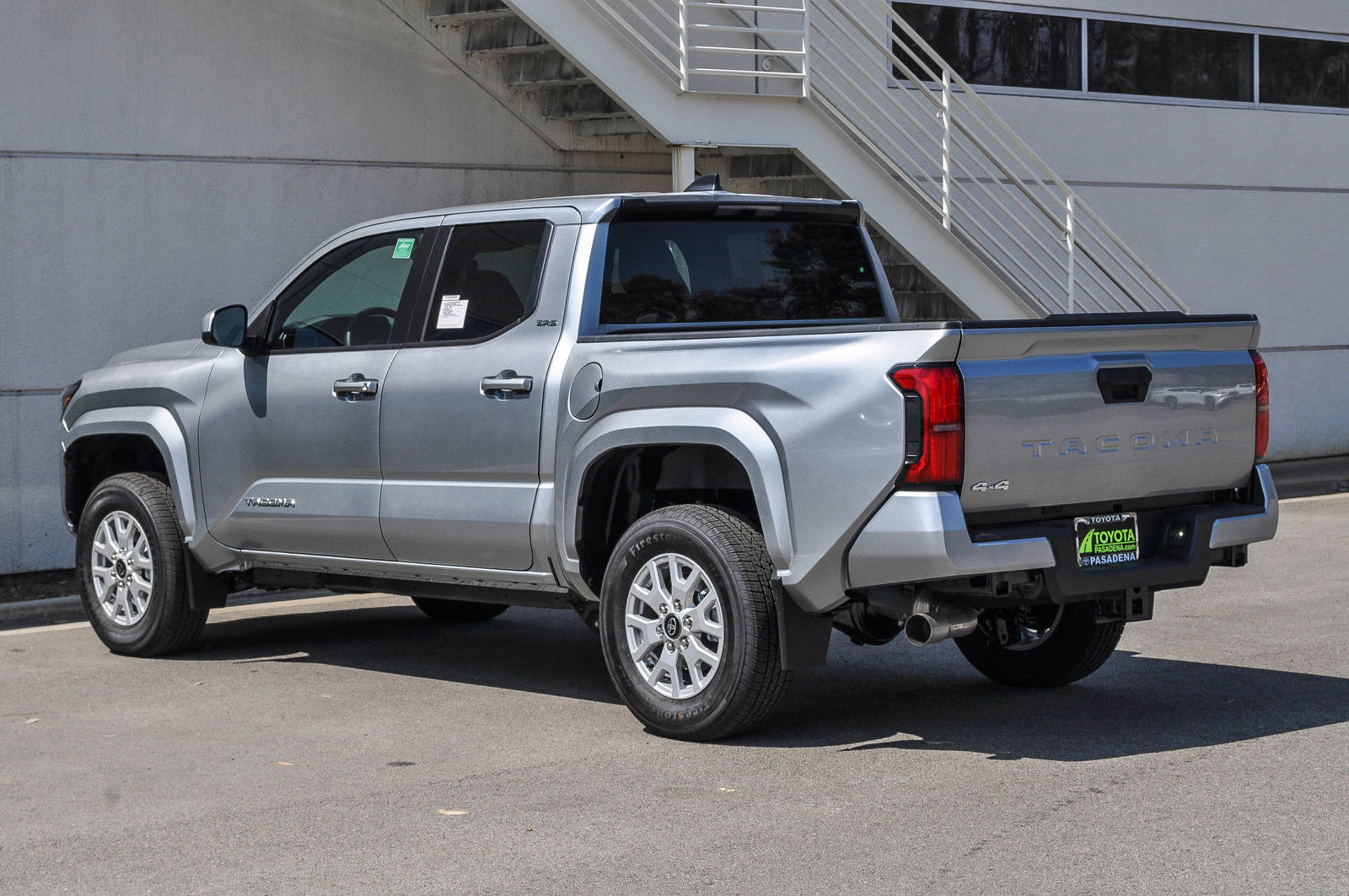 2024 Toyota Tacoma SR5 4x4 photo 5
