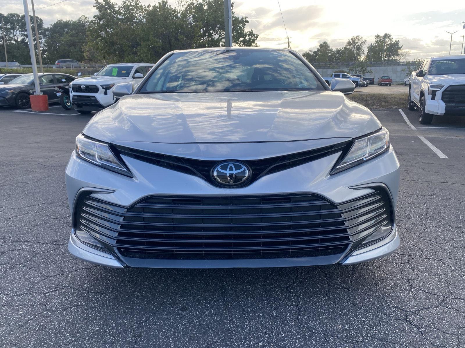 2023 Toyota Camry LE photo 2
