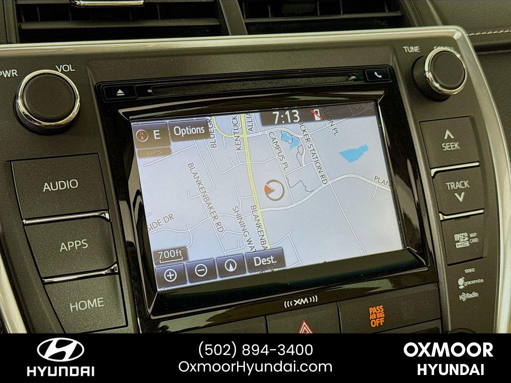 2017 Toyota Camry XLE photo 12