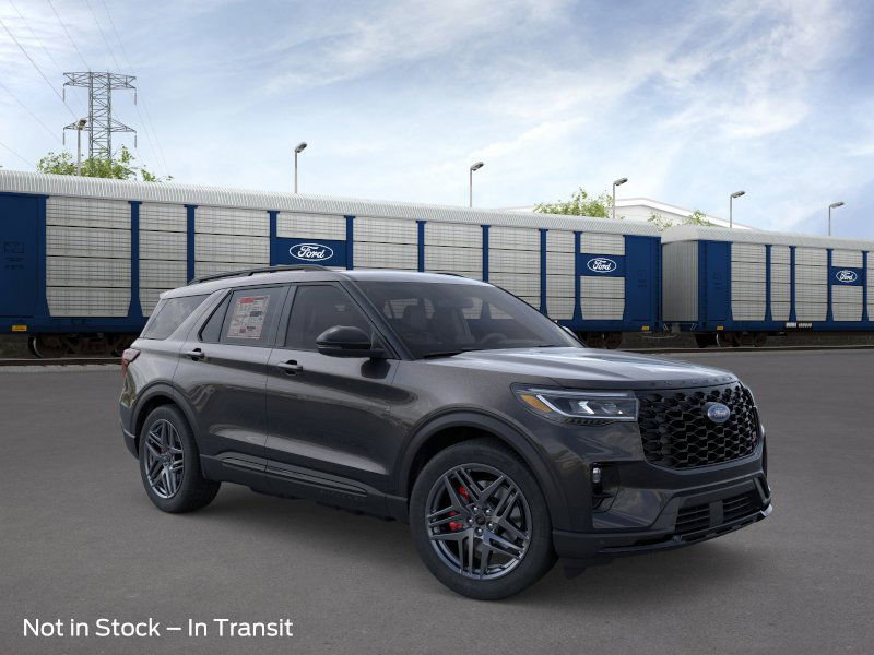 2025 Ford Explorer ST photo 5
