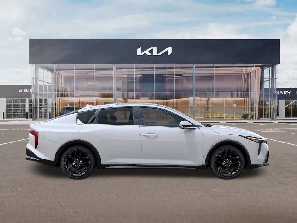 2025 Kia K4 GT-Line Turbo photo 7