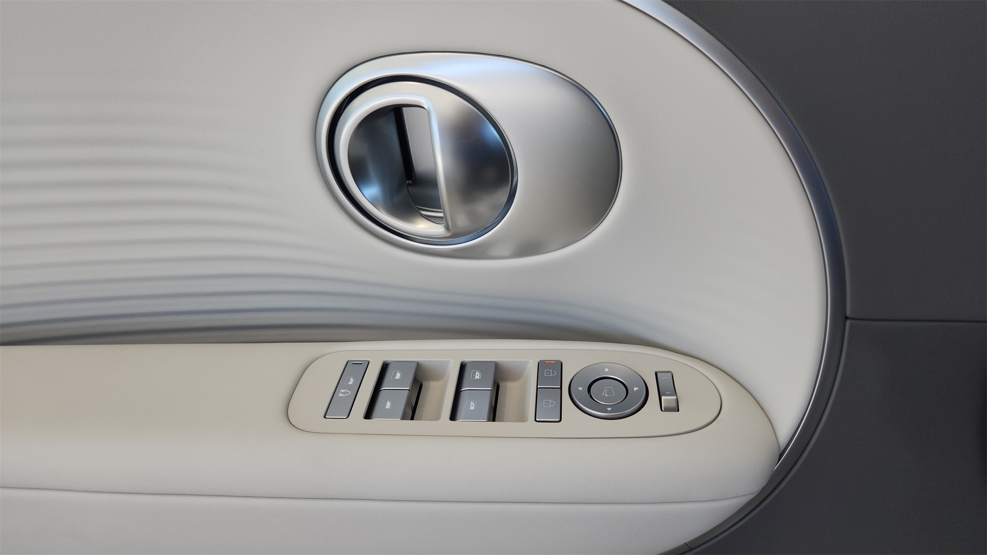 2026 Hyundai Ioniq SEL photo 13