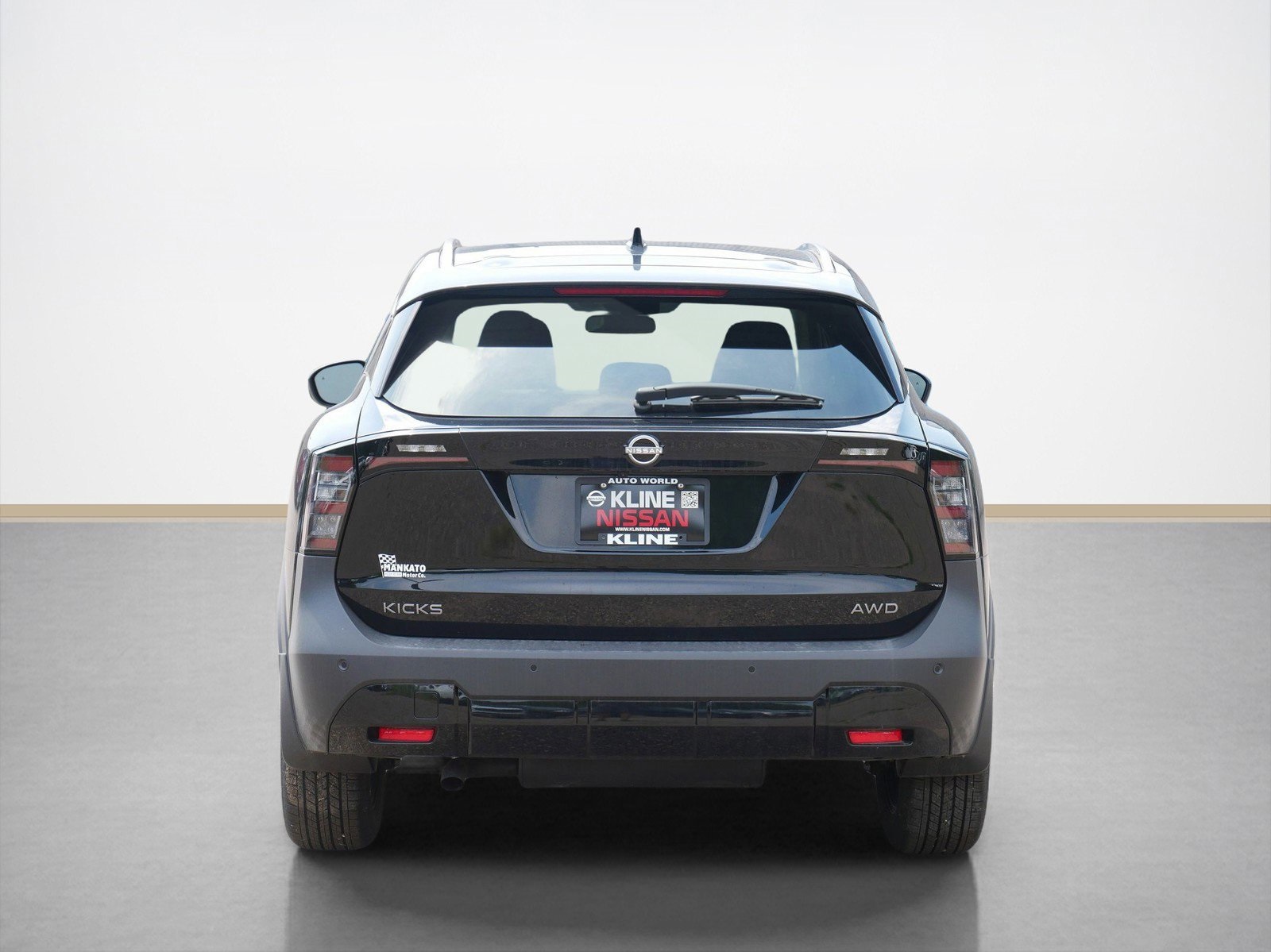 2025 Nissan Kicks SV photo 3