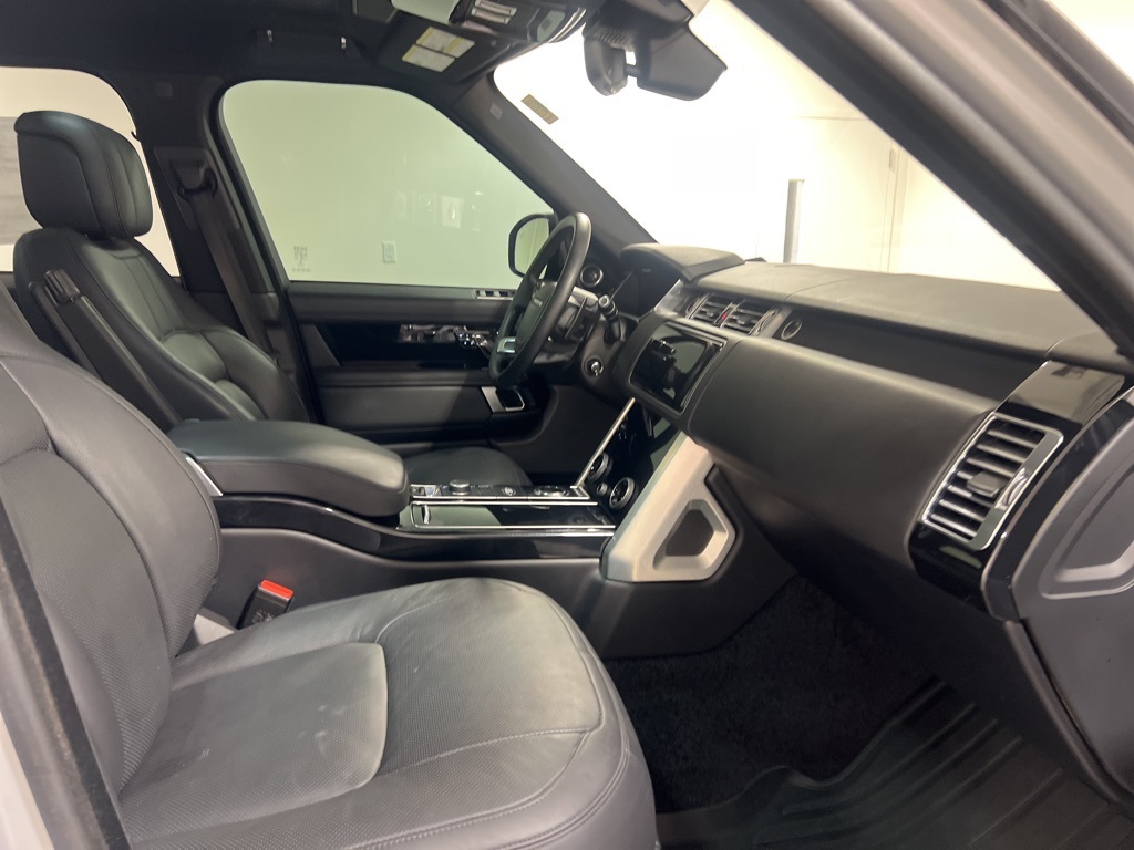 2020 Land Rover Range Rover HSE photo 22