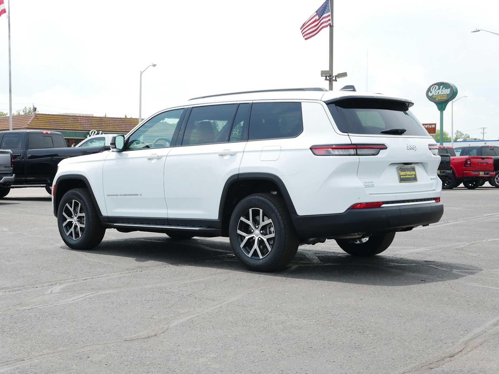 2025 Jeep Grand Cherokee Limited photo 5