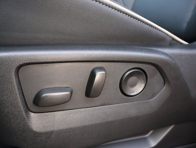 2025 Chevrolet Suburban Premier photo 9