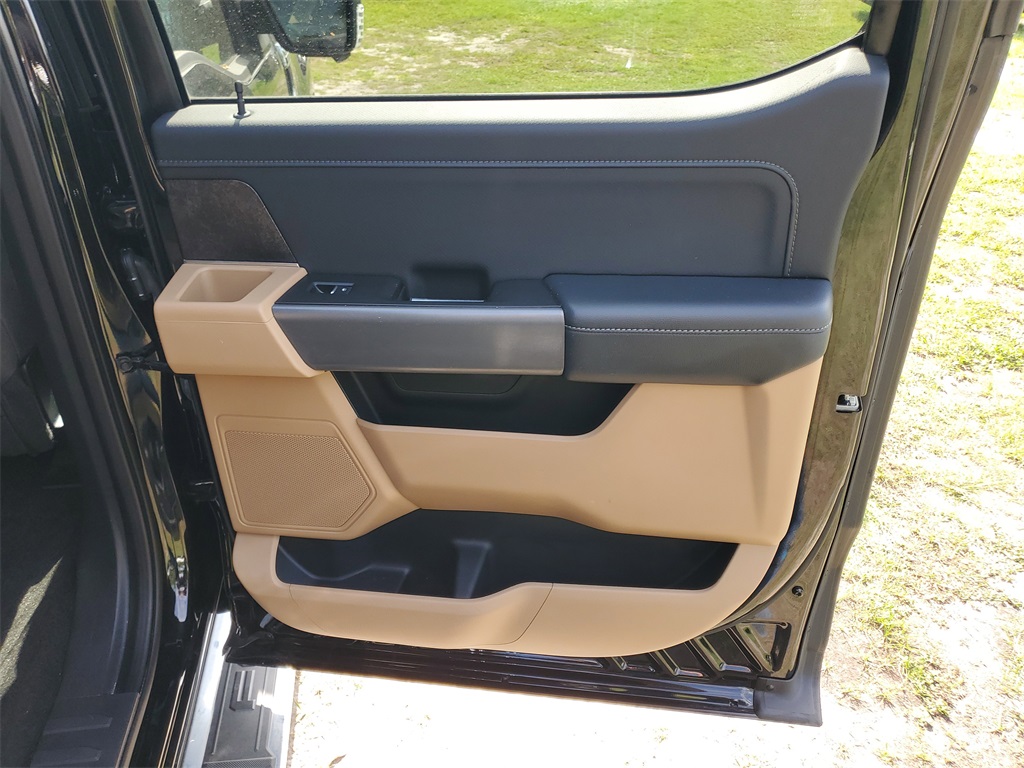 2021 Ford F-150 XLT photo 32