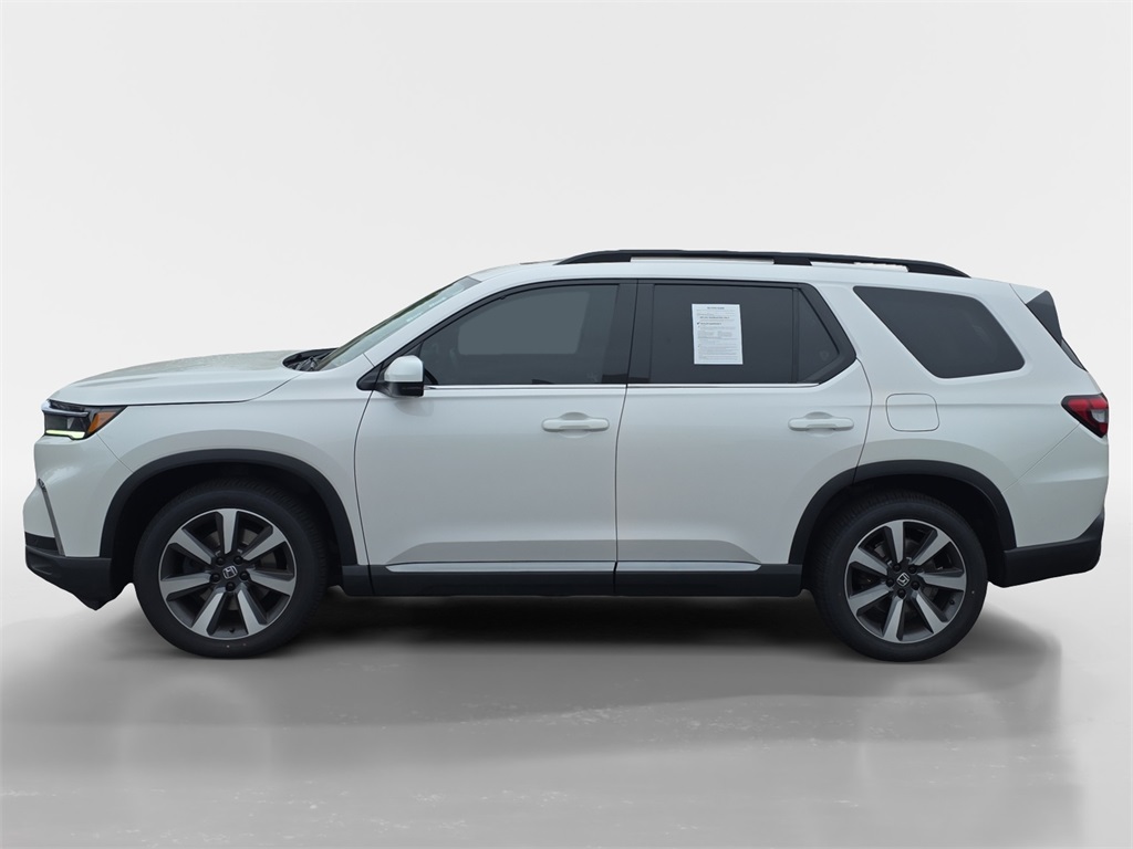 2023 Honda Pilot Touring photo 2