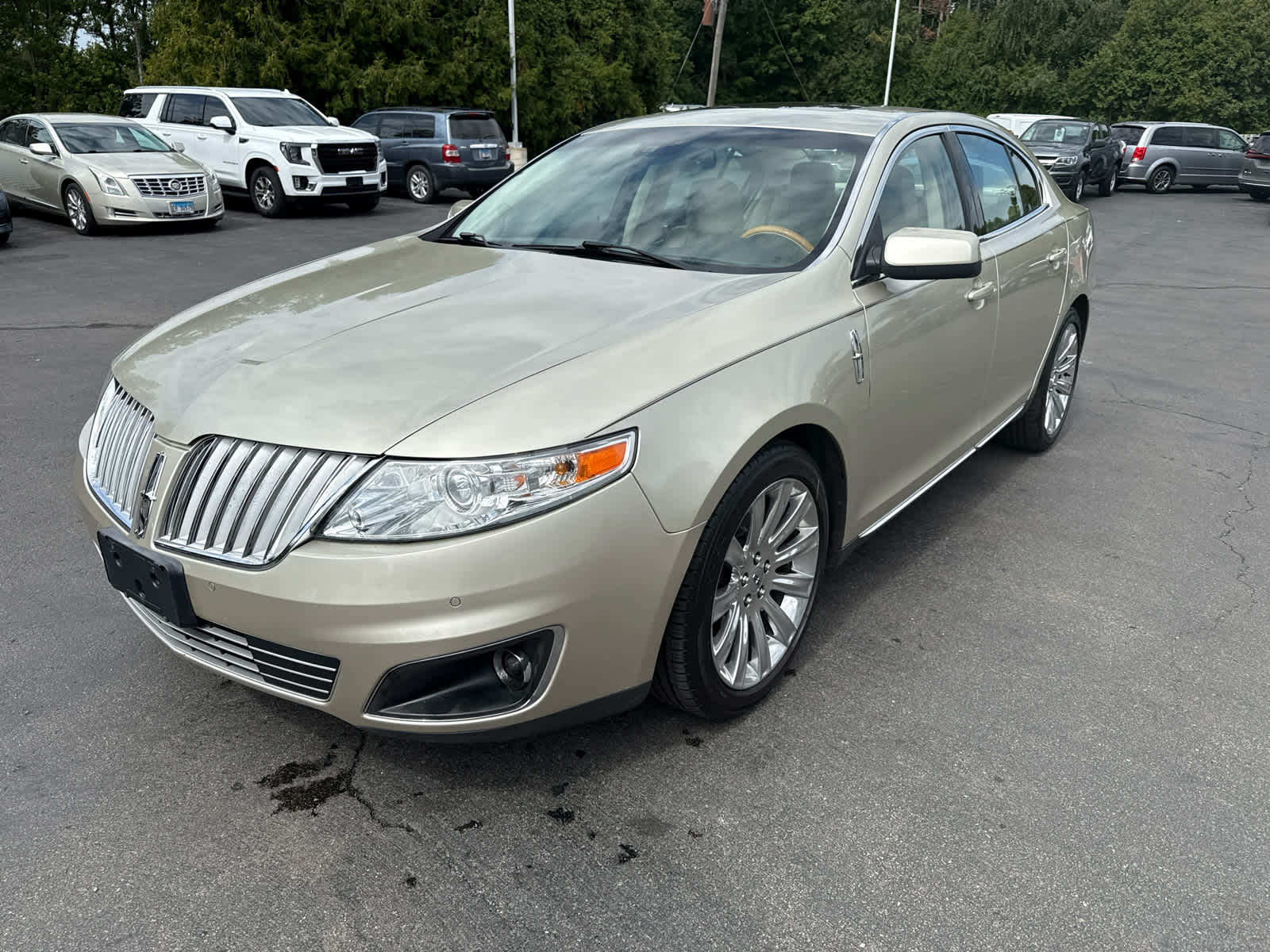 2011 Lincoln MKS photo 6