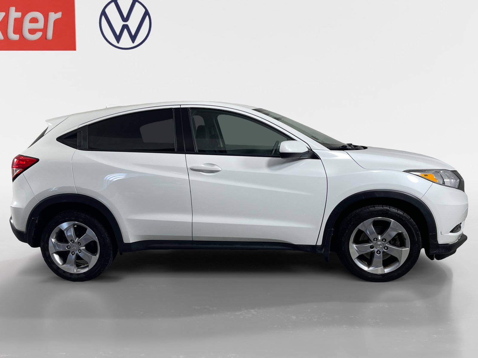 2017 Honda HR-V LX photo 5