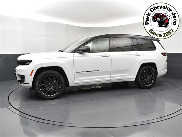 2025 Jeep Grand Cherokee L Summit photo 3
