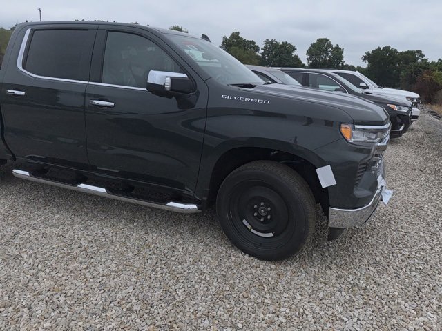 2026 Chevrolet Silverado 1500 LTZ photo 4