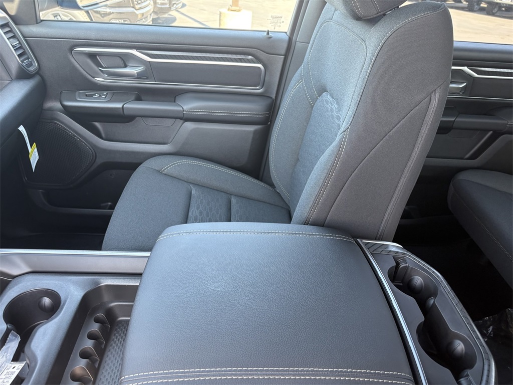 2025 Ram 1500 Big Horn photo 28