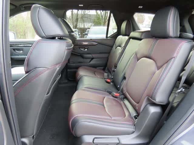 2025 Honda Pilot Black Edition photo 9