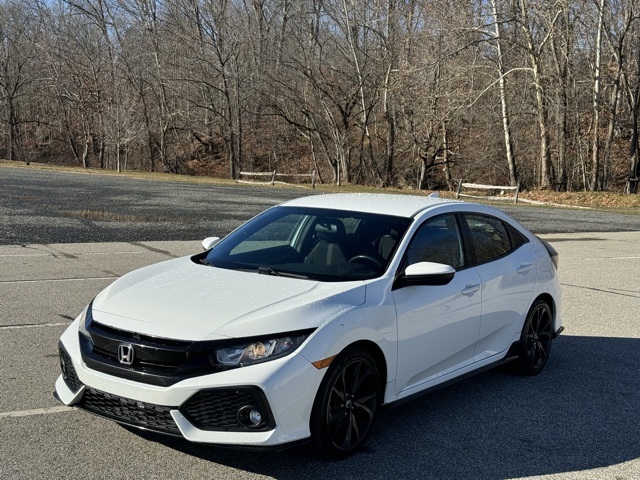 2017 Honda Civic Hatchback Sport's photo