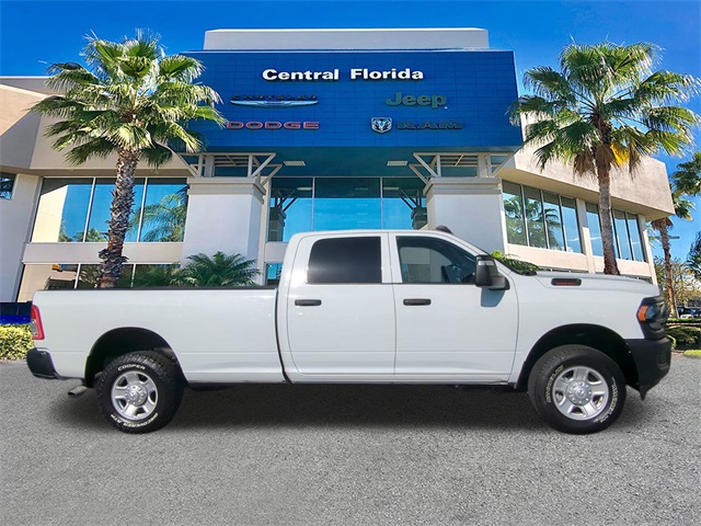 2024 Ram 2500 Tradesman photo 3