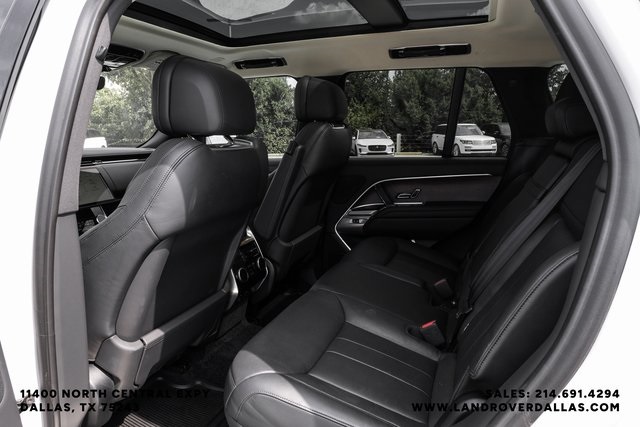 2023 Land Rover Range Rover SE photo 37