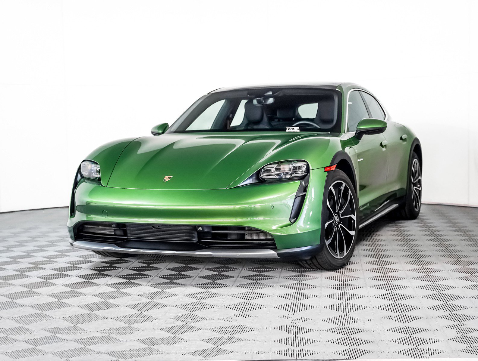 2022 Porsche Taycan S's photo