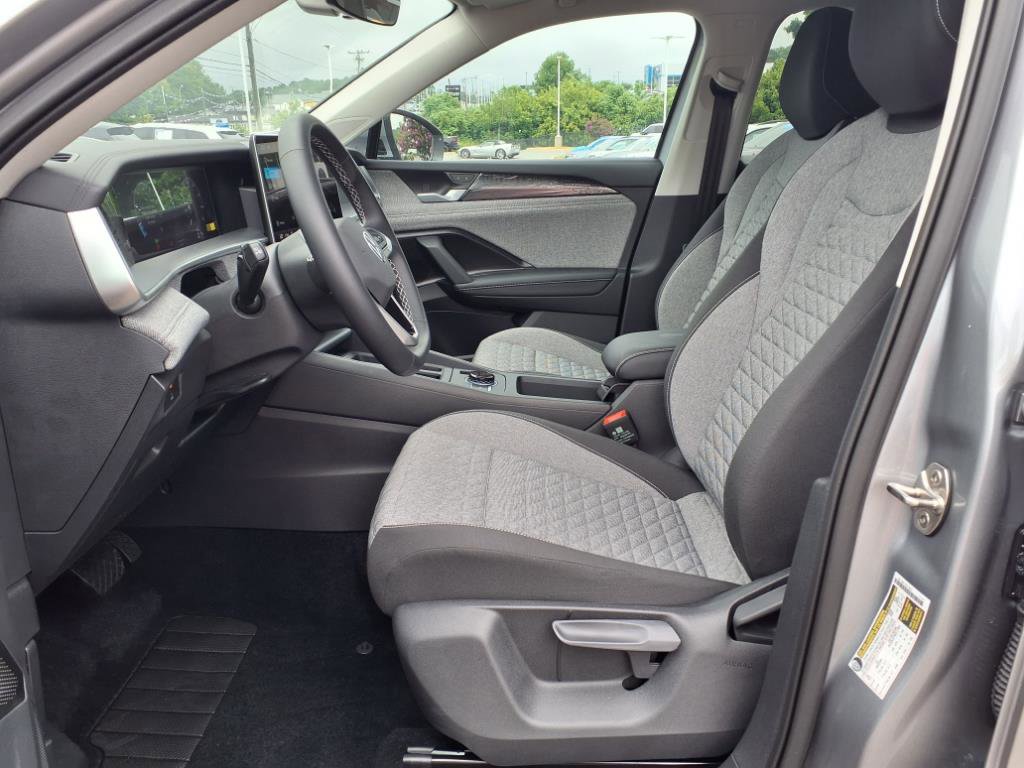 2025 Volkswagen Tiguan S photo 3