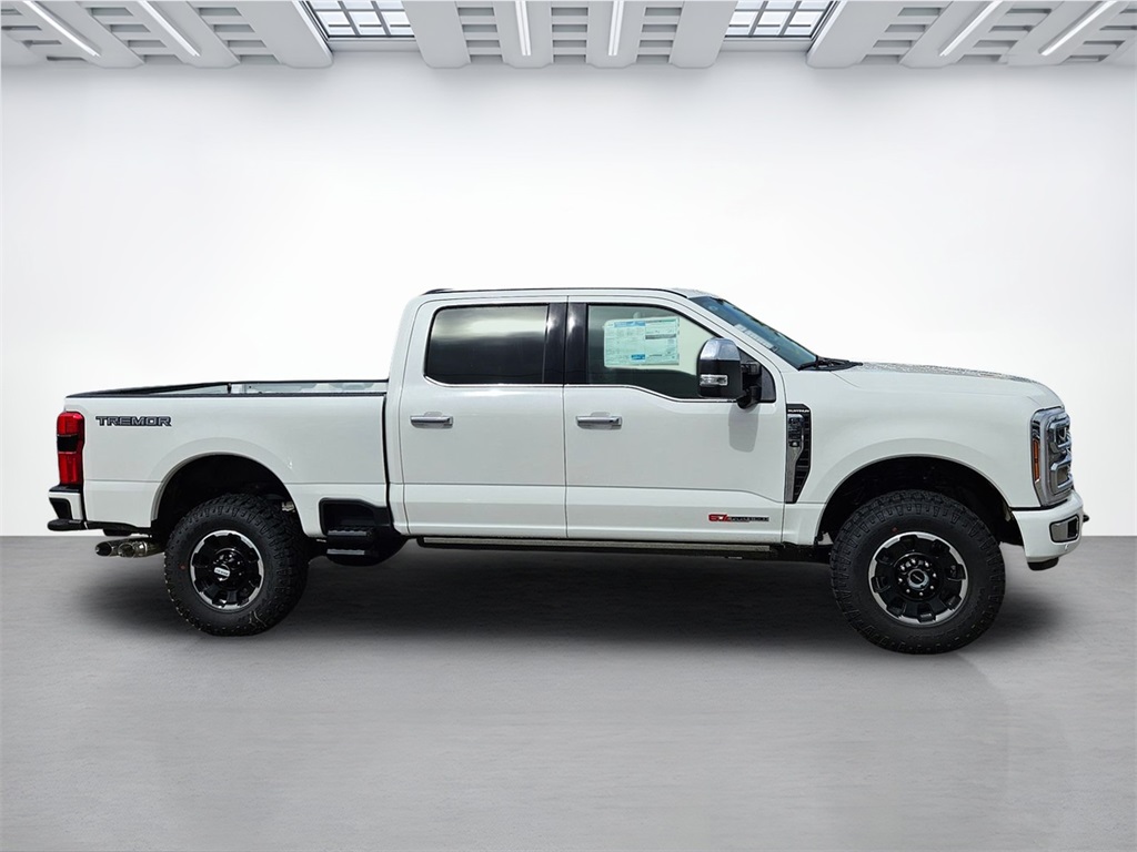 2026 Ford F-350 Platinum photo 4