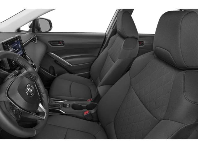 2022 Toyota Corolla Cross LE photo 9