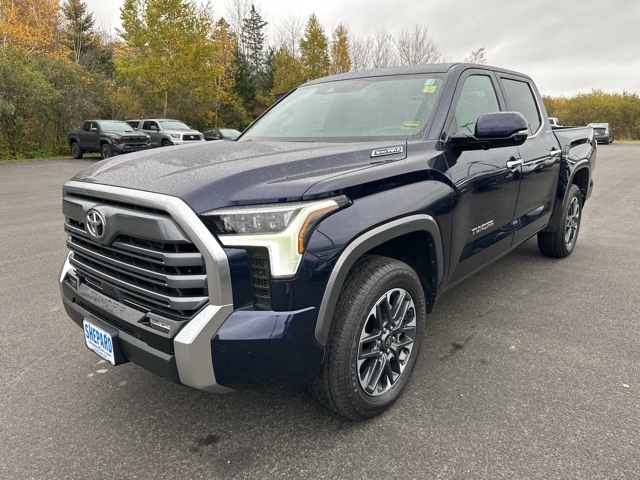 2025 Toyota Tundra Limited CrewMax photo 3