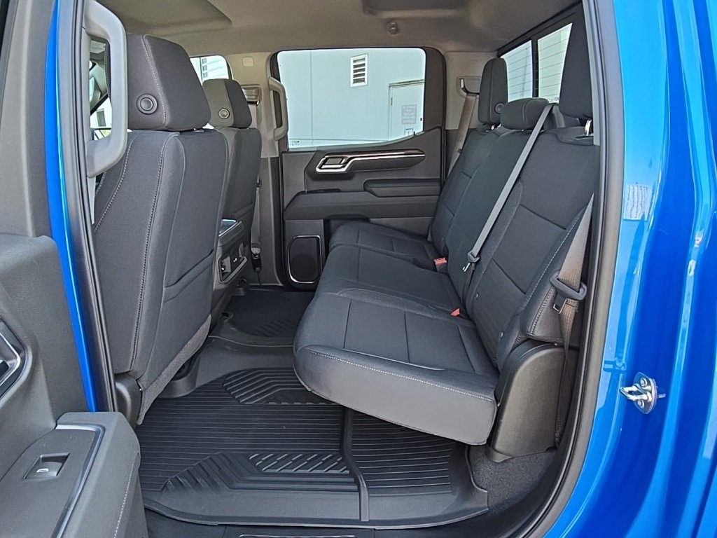 2025 Chevrolet Silverado 1500 RST photo 25