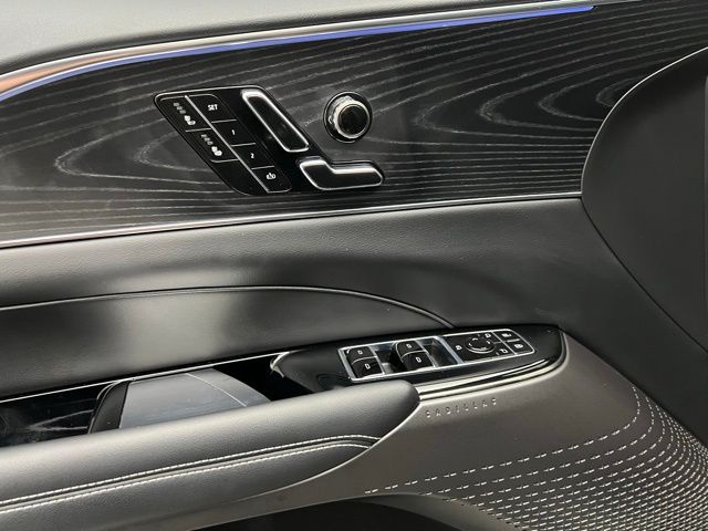 2024 Cadillac Lyriq Sport photo 25
