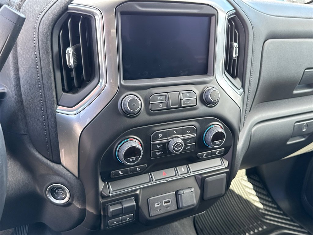 2022 Chevrolet Silverado 3500HD LT photo 9