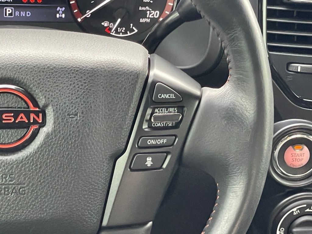2023 Nissan Titan PRO-4X photo 14