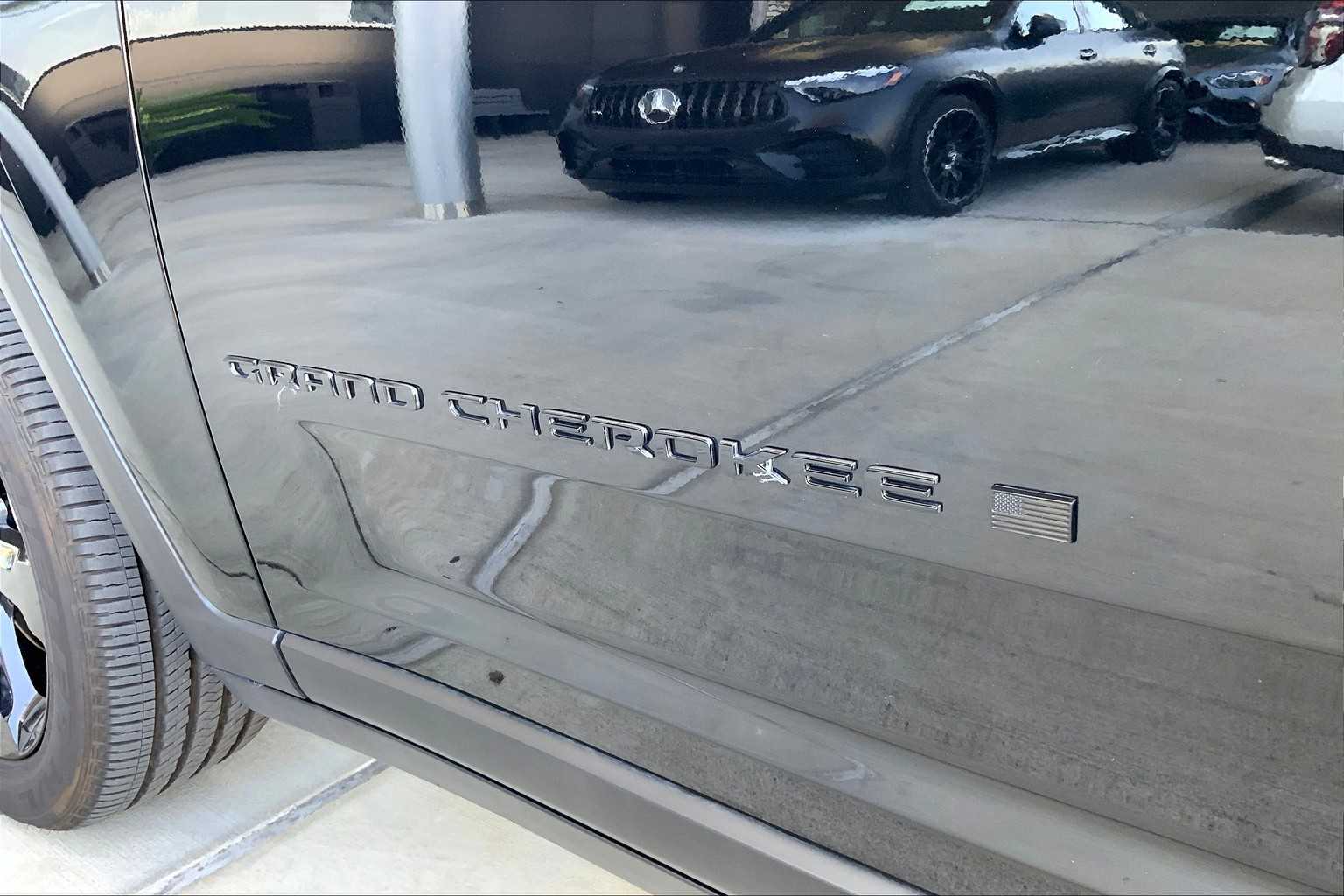 2024 Jeep Grand Cherokee Altitude photo 25